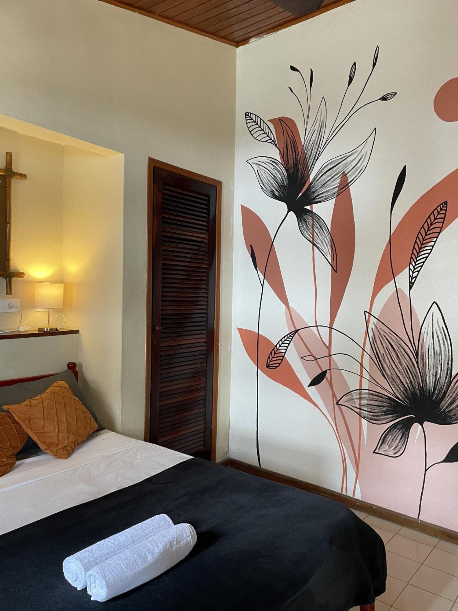 Ka'A Guest House Ubatuba Eksteriør billede